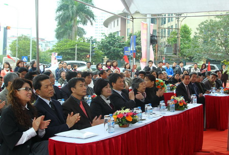 Gắn biển tên phố Trần Kim Xuyến, liệt sĩ nhà báo TTXVN ảnh 5